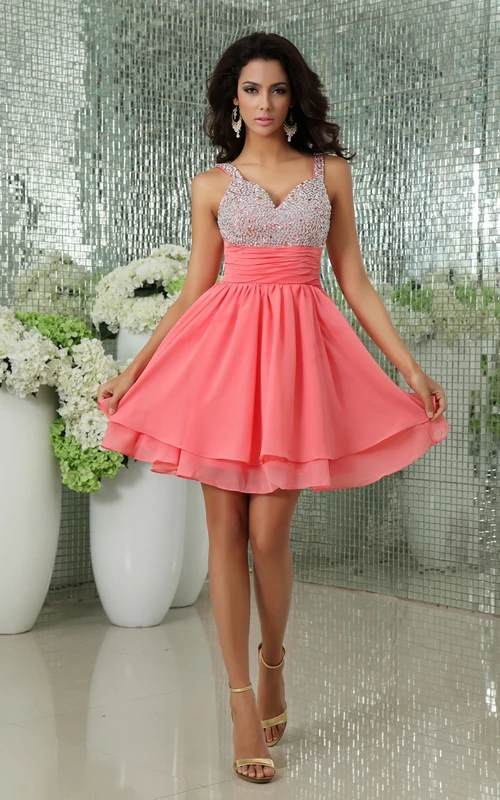 Chiffonkleid mit V-Ausschnitt, rückenfrei und mit Paillettenoberteil