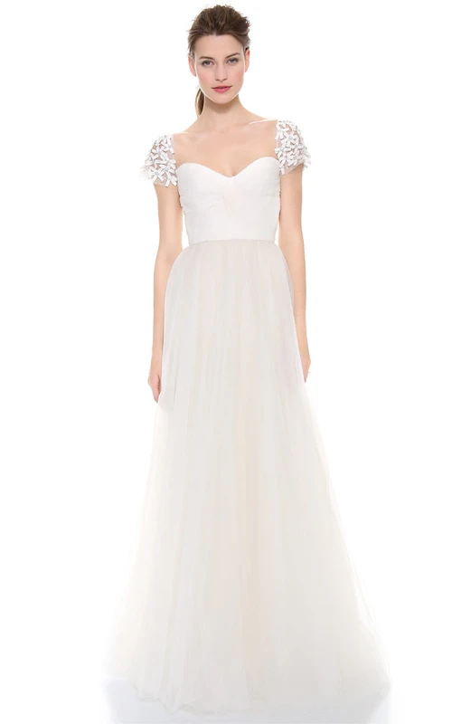 Robe longue Queen Anne en organza, coupe trapèze, ornée de fleurs perlées