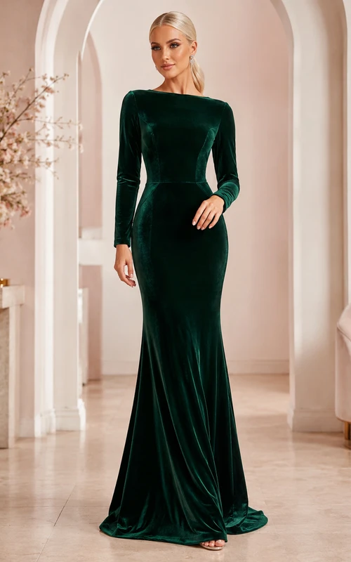 Vestido de noche formal de terciopelo verde oscuro, manga larga, corte sirena, cola larga, estilo barco, con escote barco.