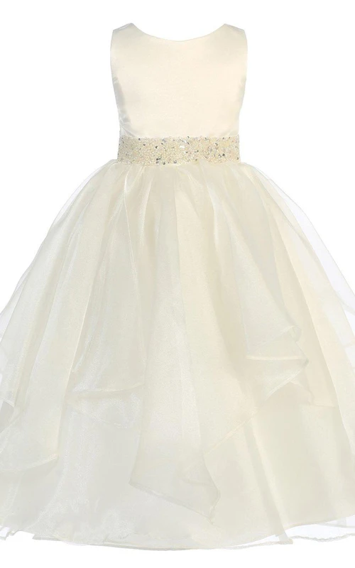 Robe trapèze sans manches à sequins et plis