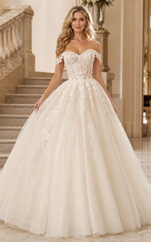 Robe de mariée de princesse luxueuse, épaules dénudées, décolleté en cœur, dentelle et tulle appliqués