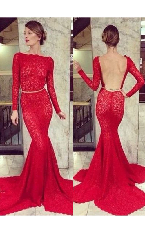 Robe de bal sirène en dentelle dos nu, col bateau, manches longues transparentes, traîne courte