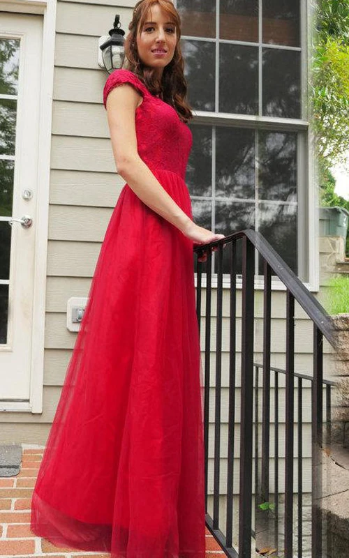 Robe trapèze à manches courtes en tulle et dentelle