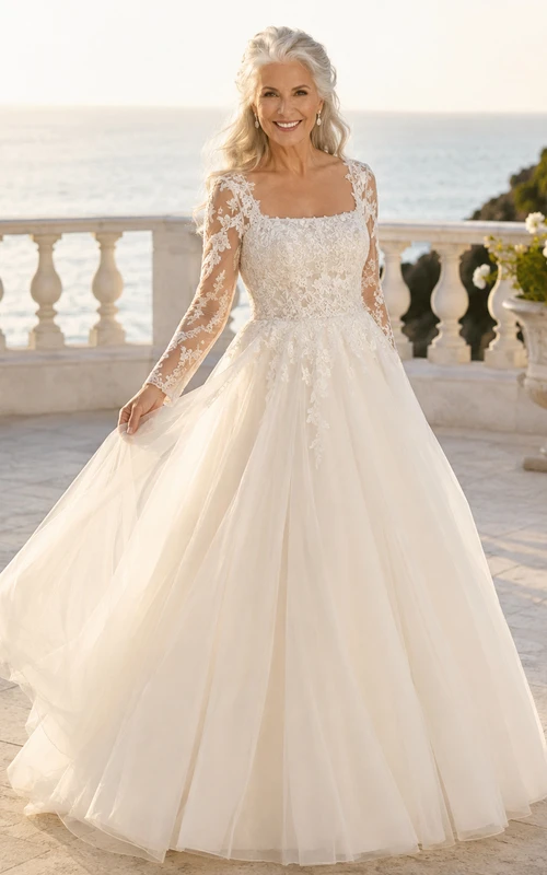 Robe de bal de princesse pour mariée mature, en tulle, col carré, manches longues en dentelle.