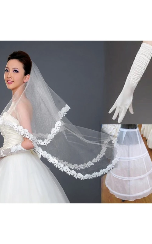 Ensemble trois pièces pas cher pour voile de mariée, gants et jupon