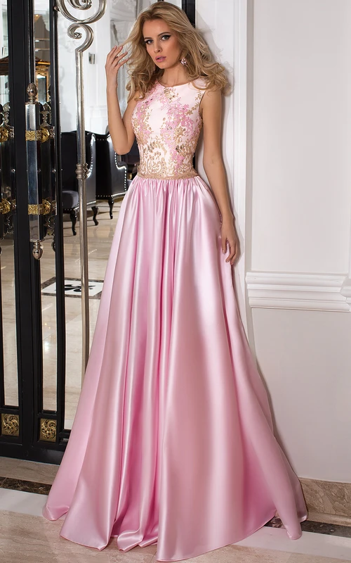 Bodenlanges, perlenbesetztes, plissiertes Satin-Abendkleid mit Applikationen