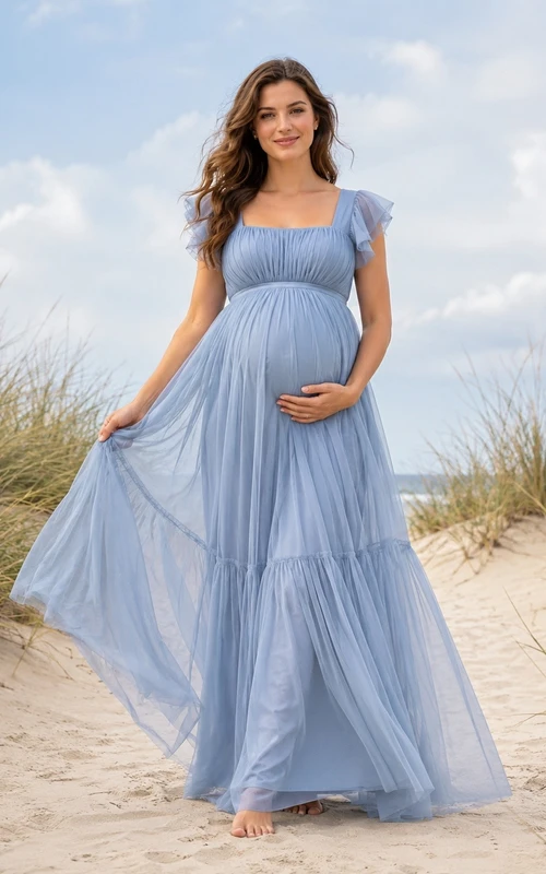 Umstandskleid aus Chiffon, hellblau, kurzärmelig, gestuft