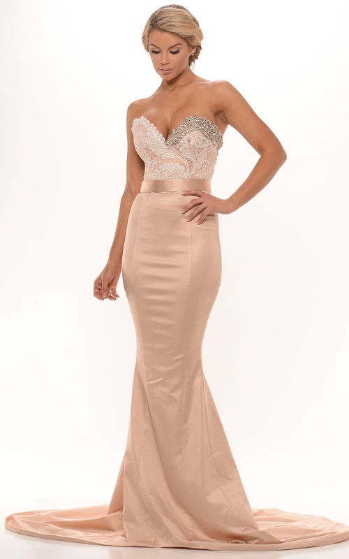 Vestido de fiesta largo de satén sin mangas con escote corazón, espalda descubierta y apliques, estilo sirena, con cuentas y sin mangas.