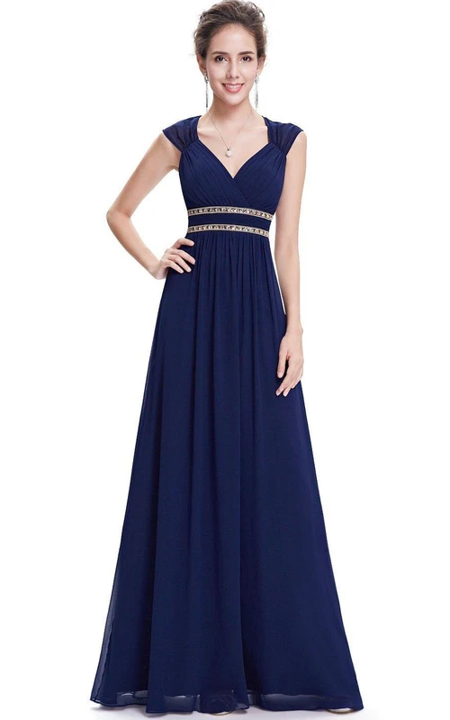Vestido de gasa de corte A con escote en V y mangas cortas, adornado con lentejuelas.