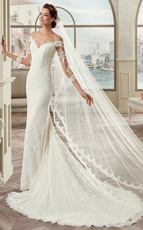 Sweetheart Sheath Bridal Gown With Long Sleeves And Detachable Train