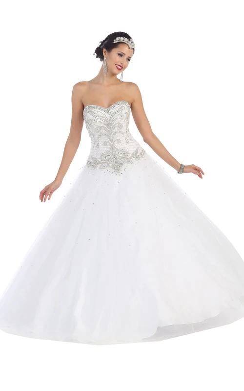 Robe de bal longue bustier cœur sans manches en tulle et satin, dos corset orné de perles