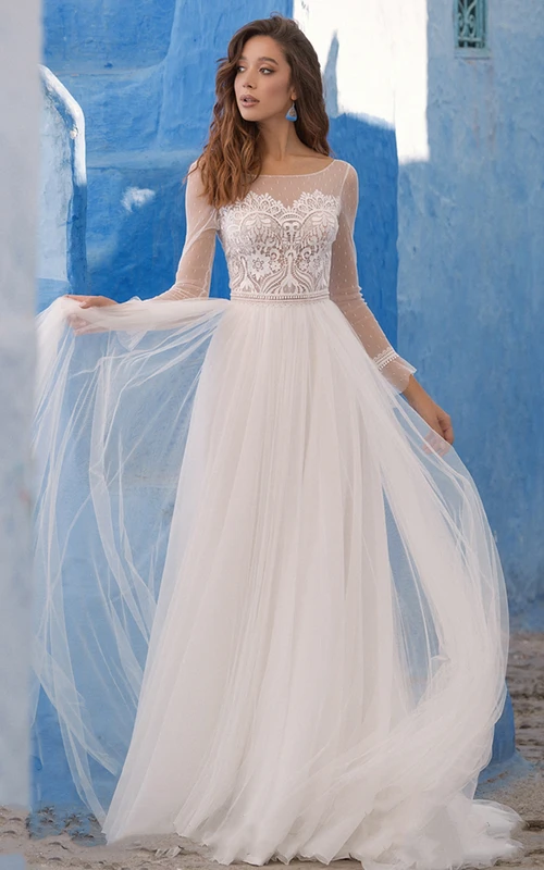Robe de mariée romantique en dentelle, coupe trapèze, longueur au sol, avec fronces