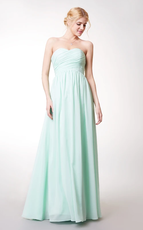 Ärmelloses, gerafftes langes Chiffonkleid mit Schärpe