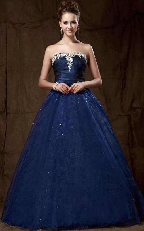 Bezauberndes, trägerloses, bodenlanges A-Linien-Abendkleid von Sandra mit Schnürung