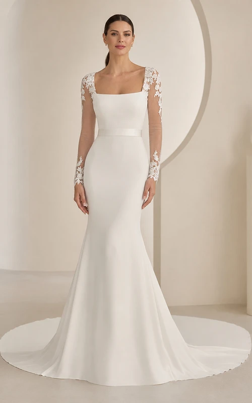 Robe de mariée sirène en satin poli et dentelle, col carré, manches longues transparentes, longueur au sol