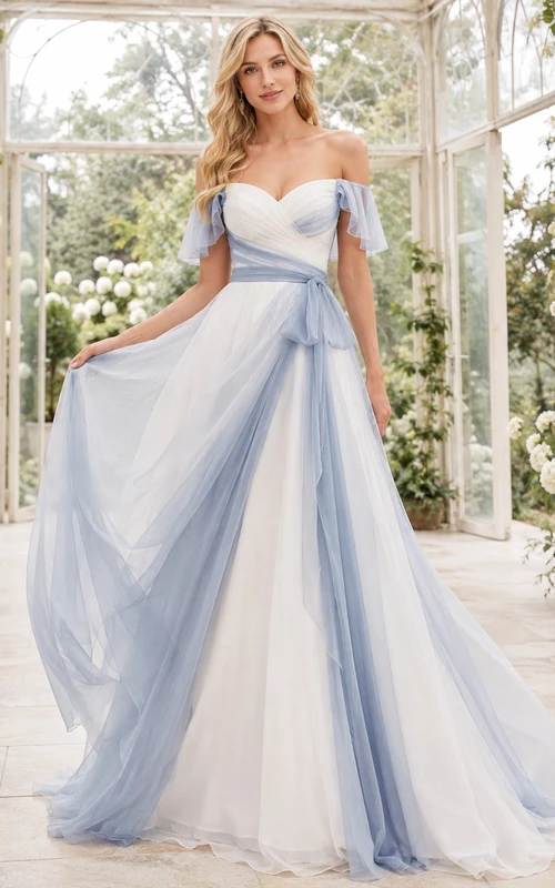 Staubblaues, schulterfreies Chiffon-A-Linien-Kleid in Bodenlänge für eine romantische Gartenhochzeit