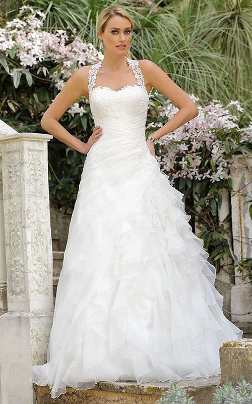 Robe de mariée trapèze sans manches en organza, dos nu orné d'appliqués et de volants cascade