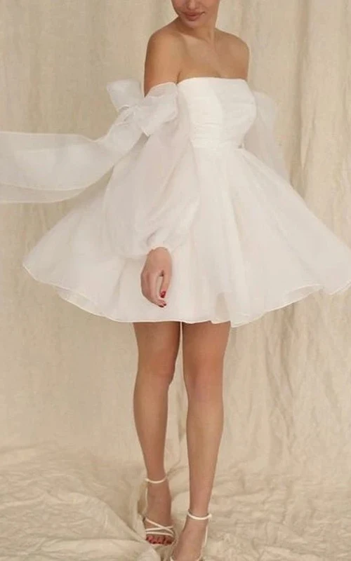 Robe de soirée courte blanche à épaules dénudées