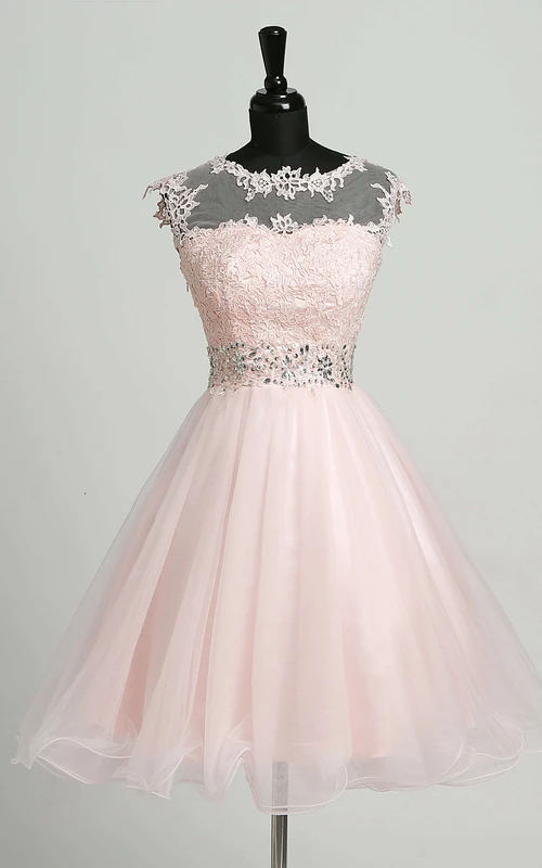 Vestido corto de encaje sin mangas con corte en A, adorable, con apliques de encaje y lentejuelas.