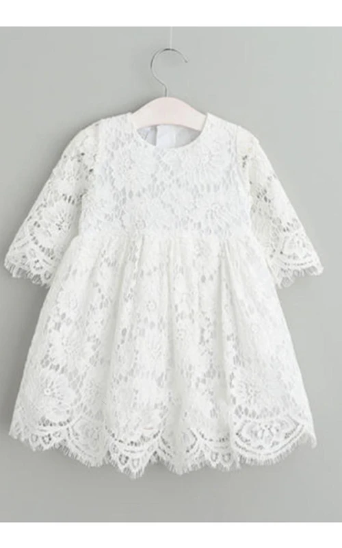 Elegantes Taufkleid komplett aus Spitze mit Reißverschluss hinten