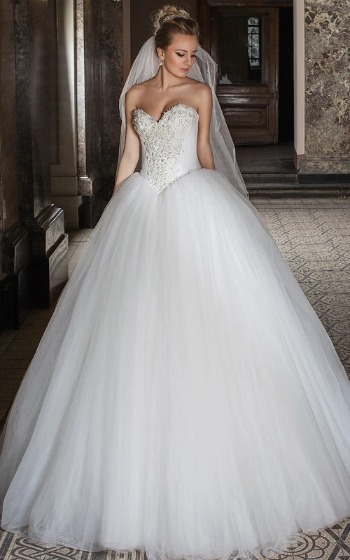 Ballkleid, ärmelloses, perlenbesetztes Tüll-Hochzeitskleid mit Schnürung und Herzausschnitt