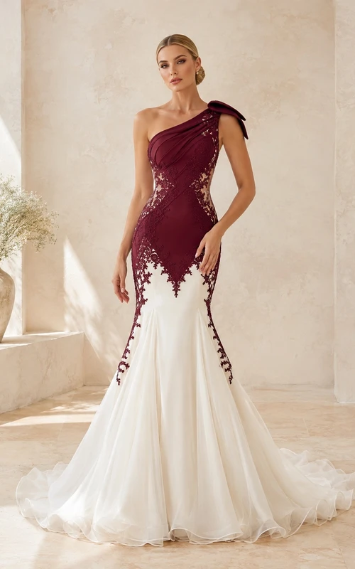 Elegantes, burgunderrotes, schulterfreies, besticktes Brautkleid aus Satin im Meerjungfrauenstil mit Schleppe und Meerjungfrauenschnitt in Meerjungfrauenform