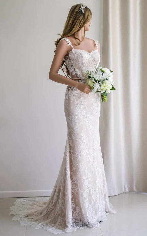 Robe de mariée dos nu en satin et dentelle à manches illusion