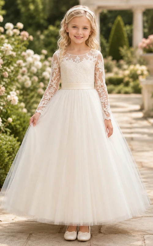 Bodenlanges Tüllkleid mit Spitzenoberteil, A-Linien-Schnitt, kurzen Ärmeln, Rundhalsausschnitt und bodenlangem Rock für Blumenmädchen.