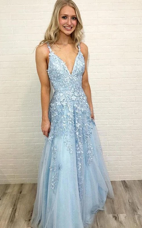 Vestido de fiesta sencillo, sin mangas, de corte A, largo hasta el suelo, de tul, con flores y pliegues.