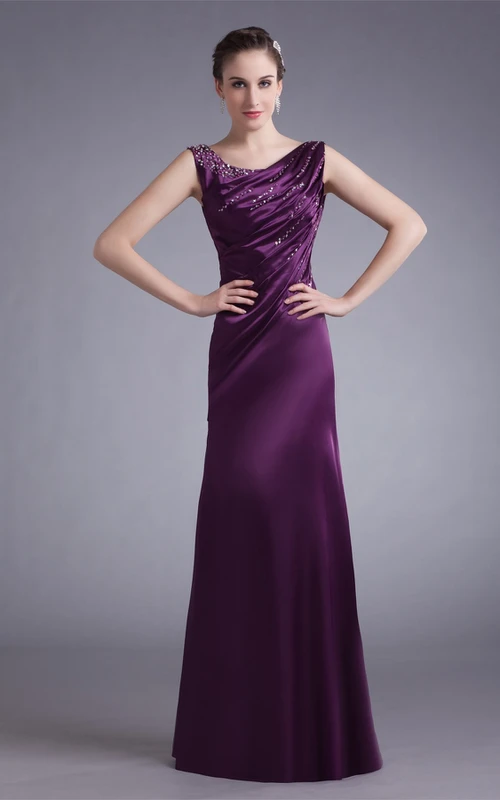 Robe longue sans manches en satin avec effet stress