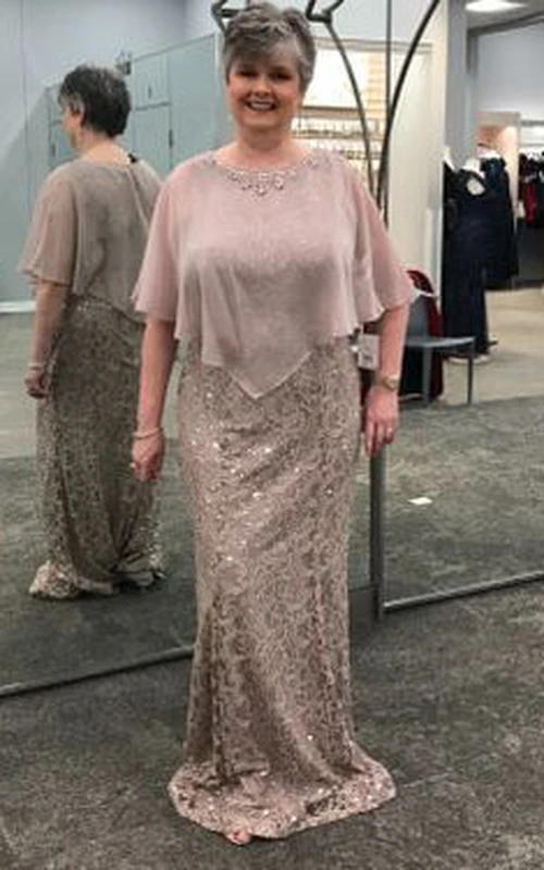 Elegantes, halblanges Paillettenkleid mit Schleppe und halblangen Ärmeln – das perfekte Kleid für die Mutter der Braut