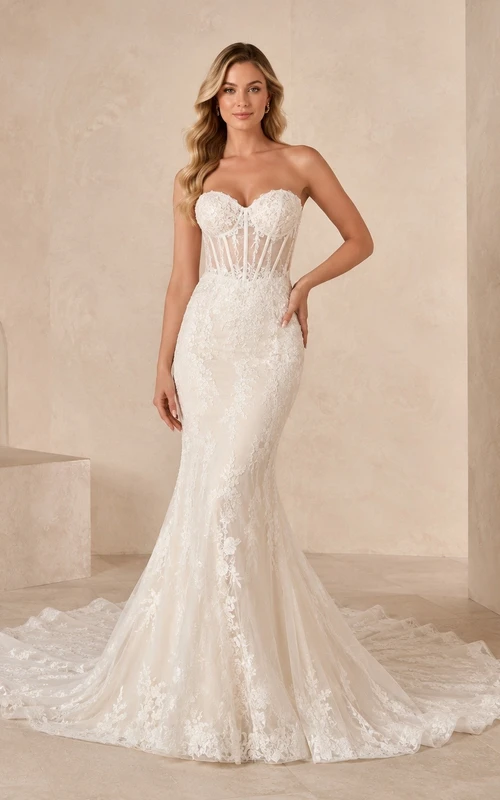 Vestido de novia de sirena sin tirantes con ballenas expuestas y cola catedral de encaje