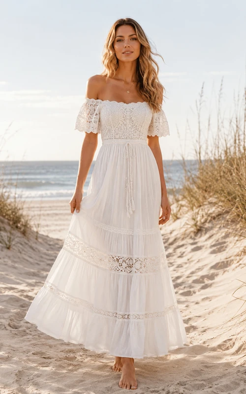 Weißes schulterfreies, gestuftes Maxikleid aus Spitze im Boho-Stil für Gäste – Damen