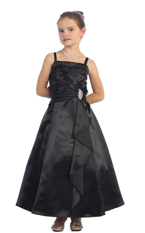 Robe trapèze sans manches à plis et bretelles