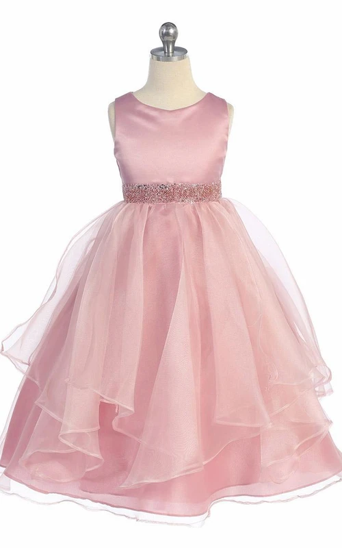 Teelanges, gestuftes Blumenmädchenkleid aus Pailletten und Organza mit Schärpe