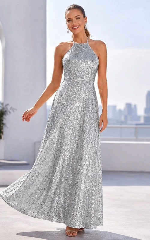 Vestido de noche plateado brillante sin mangas con escote halter y corte en A con lentejuelas