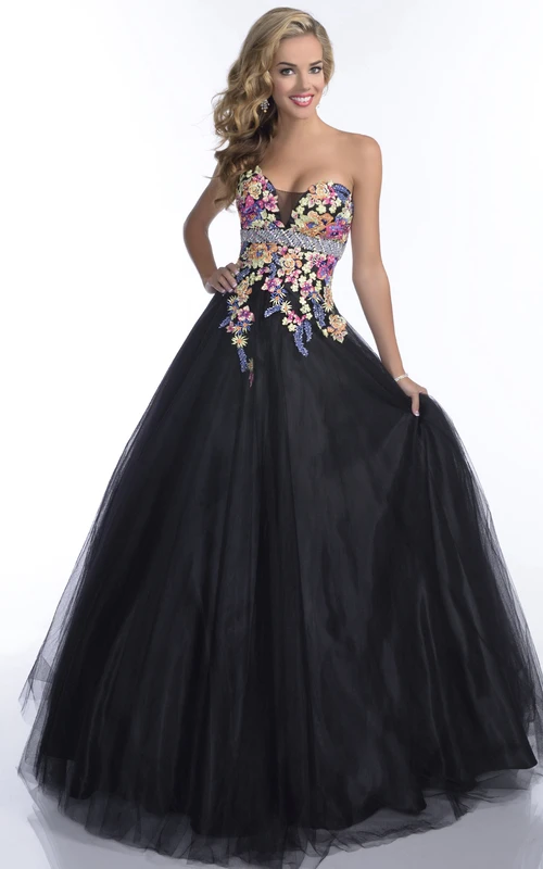 Vestido de fiesta sin mangas de tul con escote corazón, apliques de encaje y cintura con cuentas.