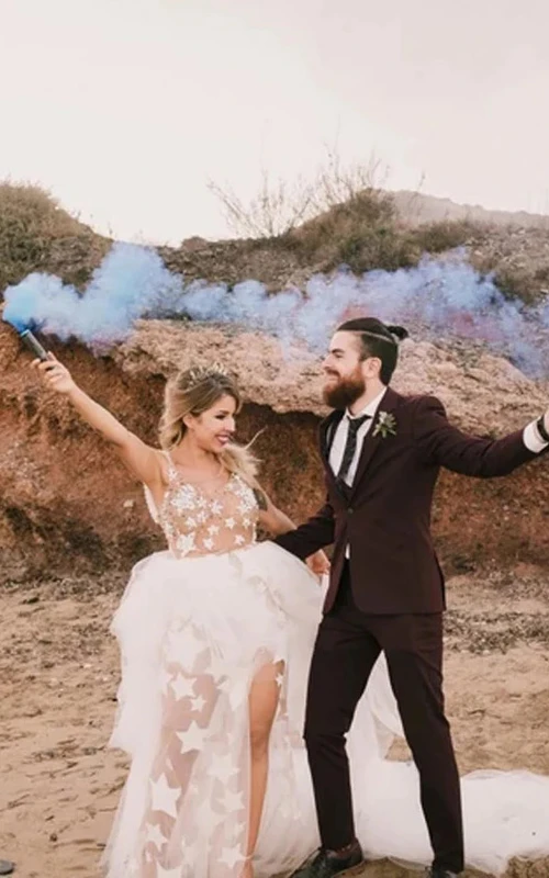 Ätherisches, ärmelloses, sexy Boho-Hochzeitskleid mit Rundhalsausschnitt und Perlenstickerei
