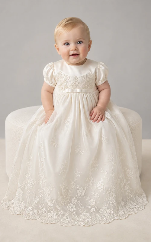 Vestido de bautizo para bebé con mangas abullonadas, corte en A, falda de satén y encaje, elegante, romántico, adorable, con detalles de joyas y manga corta.