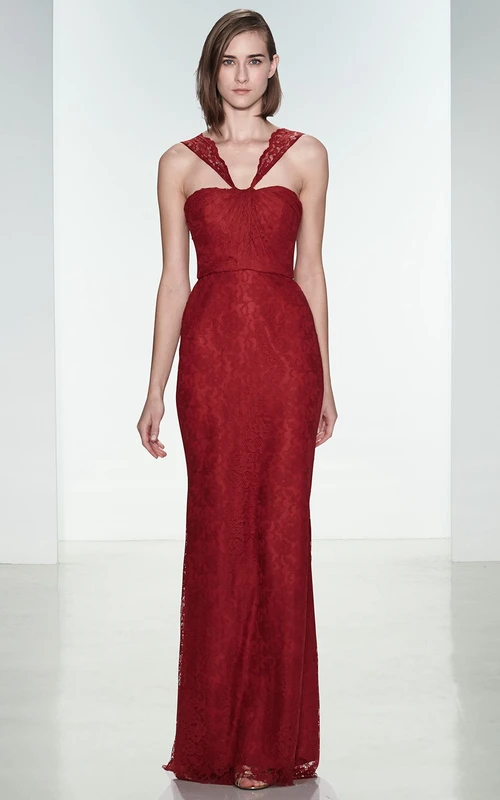 Vestido de dama de honor largo hasta el suelo, sin mangas, con apliques y tirantes de encaje.