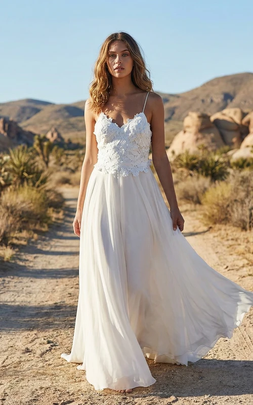 Vestido de novia de gasa con tirantes finos