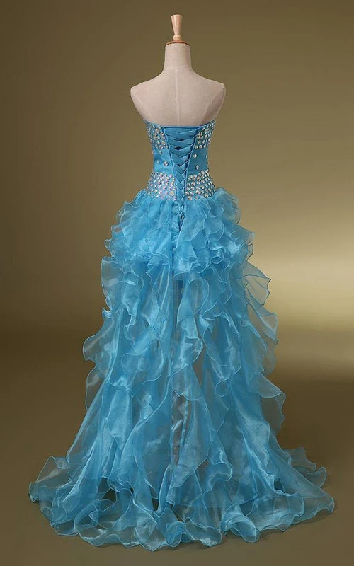 Robe asymétrique trapèze à décolleté cœur et sequins