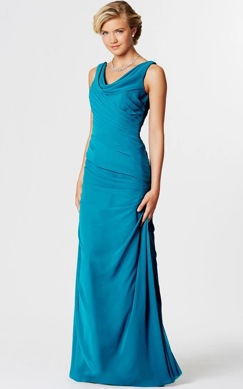 Bodenlanges, ärmelloses Chiffon-Brautjungfernkleid mit Raffungen und Wasserfallausschnitt