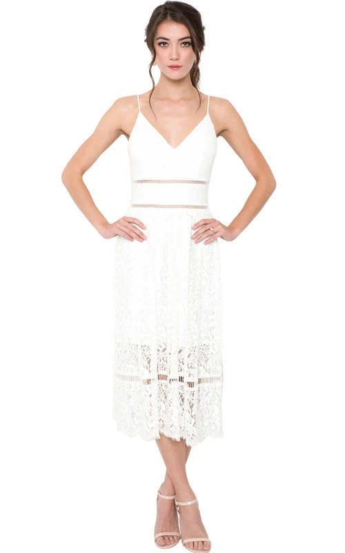 Robe blanche crayon sans manches à fines bretelles et décolleté en V plongeant dans le dos