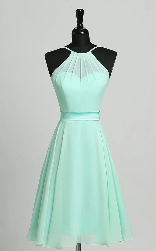 Vestido corto de gasa sencillo sin mangas con tirantes y cremallera