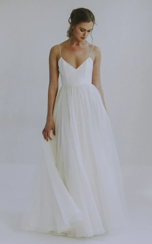 Sexy Brautkleid in A-Linie mit Spaghettiträgern und Tüll