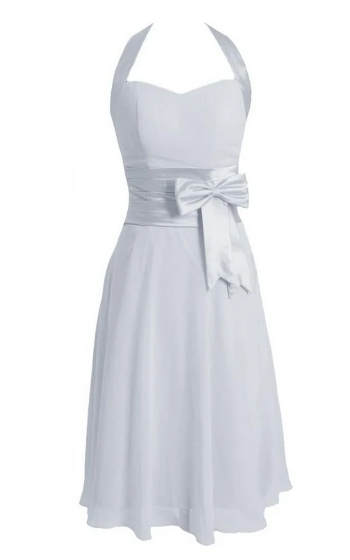 Kurzes Chiffonkleid mit Neckholder und Schleife