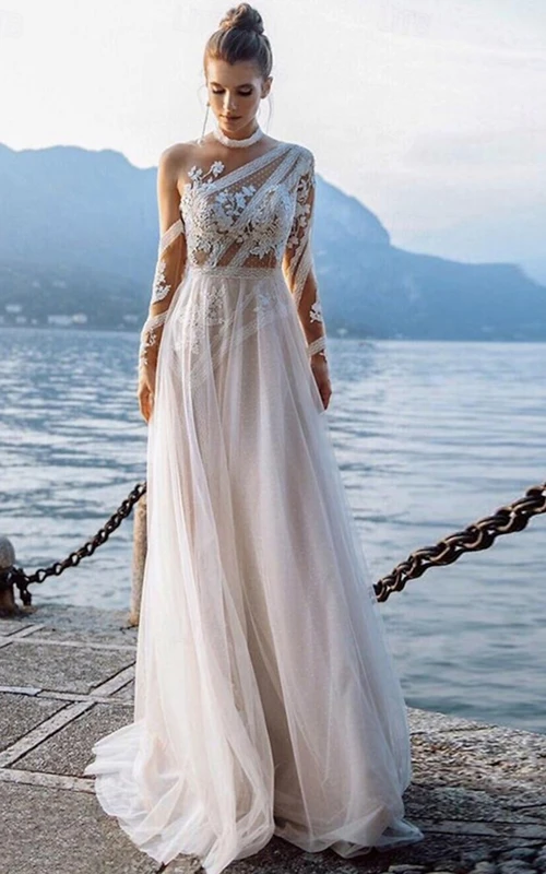 Robe de mariée asymétrique en dentelle à une épaule et manches illusion