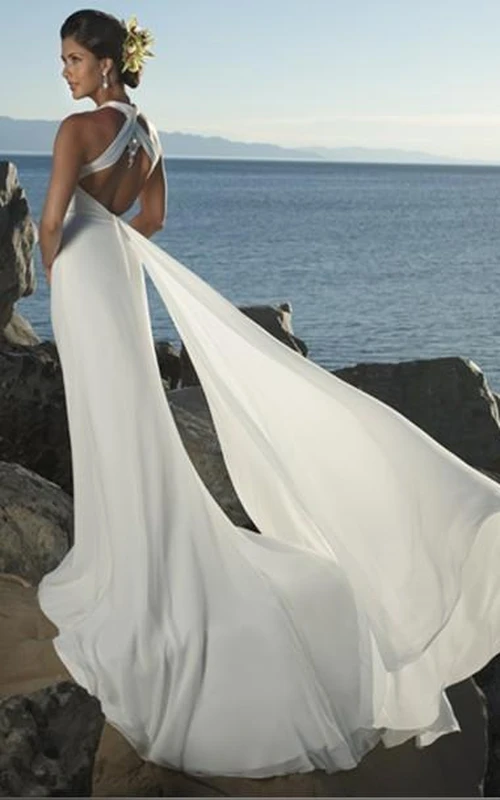 Vestido de novia sencillo de gasa con escote en V y corte imperio.