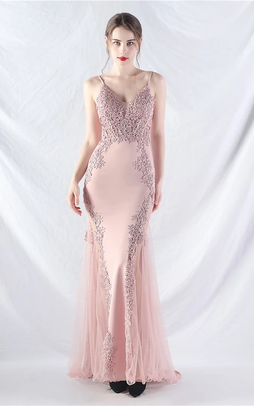 Vestido de noche de alta gama con encaje, escote bajo, hombros descubiertos y cola corta, estilo chaleco con diamantes y detalles de espina de pescado.